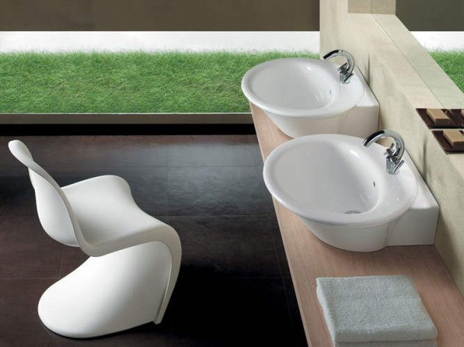 Раковина HATRIA SCULTURE YR3701 подвесная или накладная с одним отверстием с переливом цвет белый