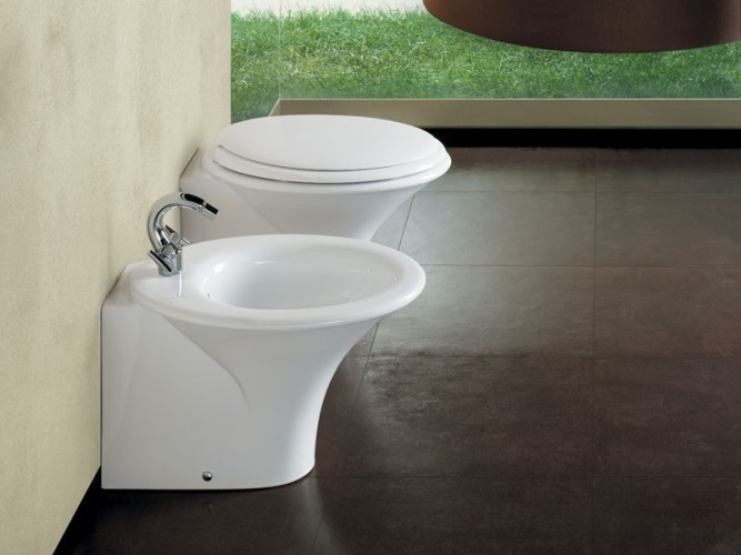 Унитаз HATRIA SCULTURE YXZ301 напольный слив универсальный цвет белый